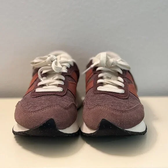 New Balance Women's 237 V1 Classic Sneaker - Picture 3 of 7